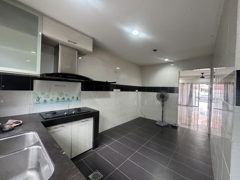 2-storey Terraced House for Rent in Sri Petaling (Kuala Lumpur) - CHRIS LEW - Kitchen - PropertyGuru.com.my
