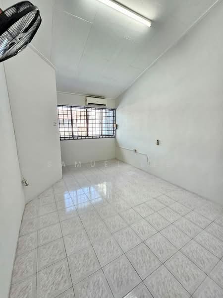 2-storey Terraced House for Rent in Taman Desa Cemerlang (Ulu Tiram) - Samuel Lee - Interior - PropertyGuru.com.my