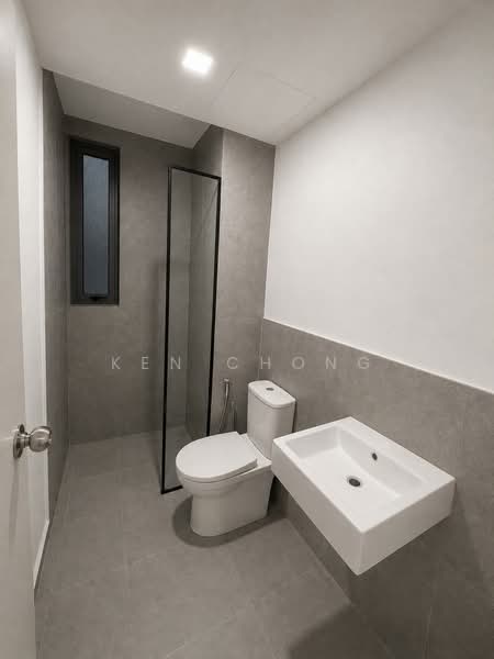 Service Residence for Sale at Suite Enesta - Ken Chong - Bathroom - PropertyGuru.com.my
