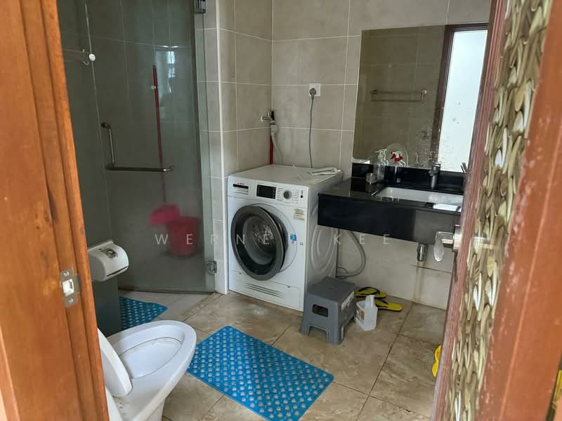 Kondominium untuk Disewa di Paradiso Nuova (Merak Kayangan) - Werner Kee - Bathroom - PropertyGuru.com.my