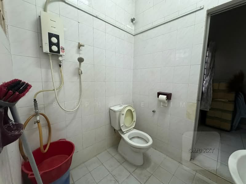 Rumah Teres 2-Tingkat untuk Dijual di Taman Eng Ann (Klang) - Stephanie Lim - Bathroom - PropertyGuru.com.my