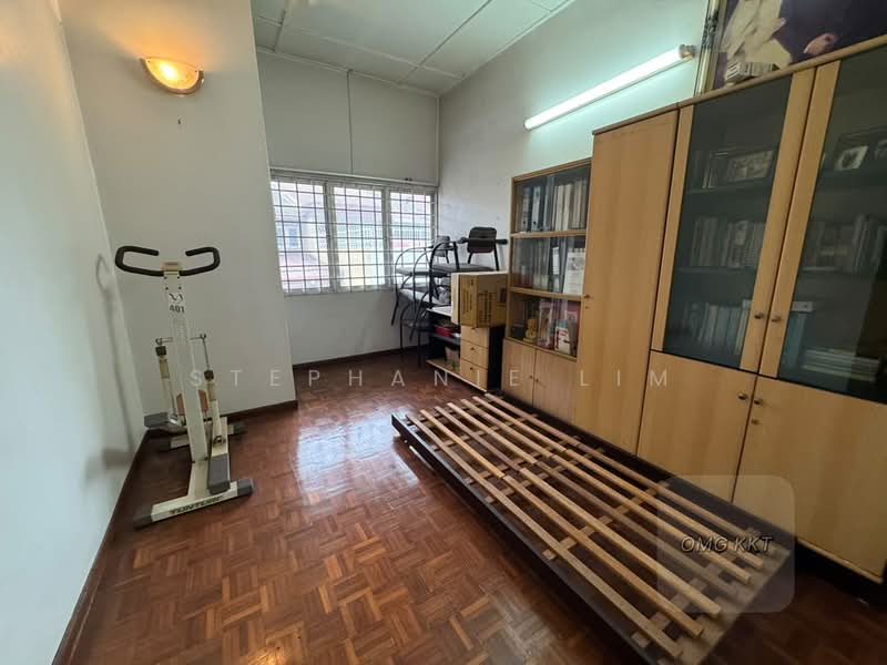 Rumah Teres 2-Tingkat untuk Dijual di Taman Eng Ann (Klang) - Stephanie Lim - Study - PropertyGuru.com.my