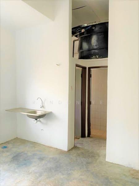 Kedai untuk Dijual di Taman Equine (Seri Kembangan) - Brandon Yee - Interior - PropertyGuru.com.my