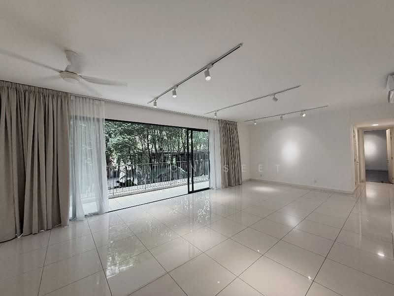 Kondominium untuk Dijual di Windows on The Park - Kelton Seet - Living Room - PropertyGuru.com.my