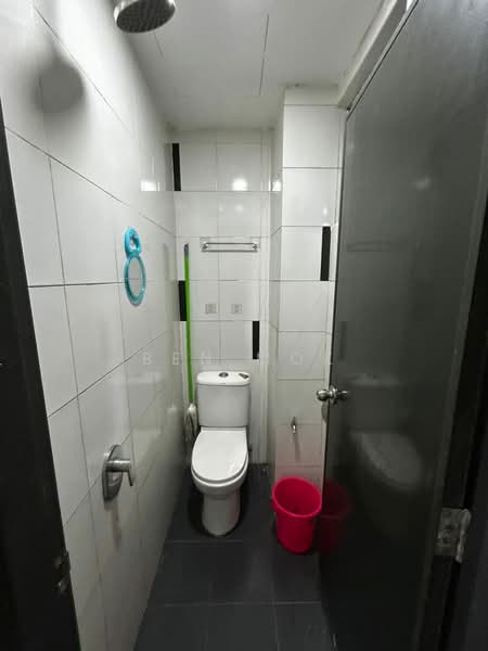 Service Residence for Sale at Suria Jaya - Ben Mok - Bathroom - PropertyGuru.com.my