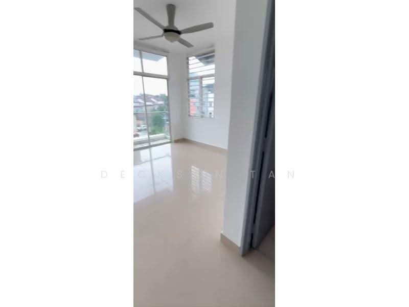 Rumah Bandar untuk Disewa di Petaling Jaya (Selangor) - Deckson Tan - Balcony - PropertyGuru.com.my