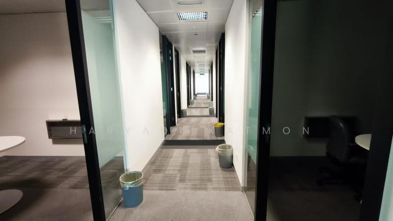 Pejabat untuk Disewa di KLCC (KL City Centre) - Haryadi Katmon - Corridor - PropertyGuru.com.my