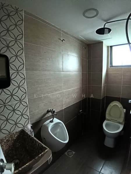 Shop for Sale in Wangsa Maju (Kuala Lumpur) - King Wha - Bathroom - PropertyGuru.com.my