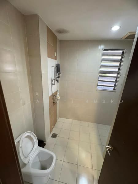 Terraced House for Sale in Alam Impian (Shah Alam) - Salawati Busro - Bathroom - PropertyGuru.com.my