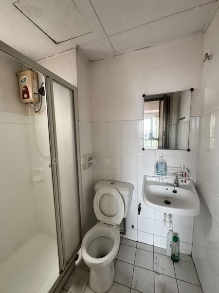 Kondominium untuk Disewa di Vista Millennium Condominium - CHRIS LEW - Bathroom - PropertyGuru.com.my