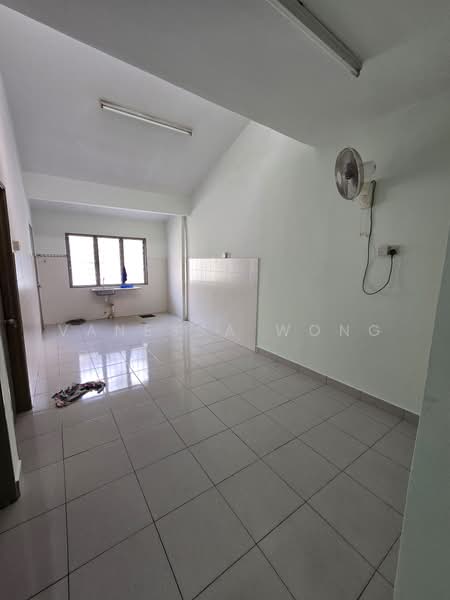 Rumah Teres 1-Tingkat untuk Disewa di Taman Bukit Mewah (Kajang) - Vanessa Wong - Kitchen - PropertyGuru.com.my