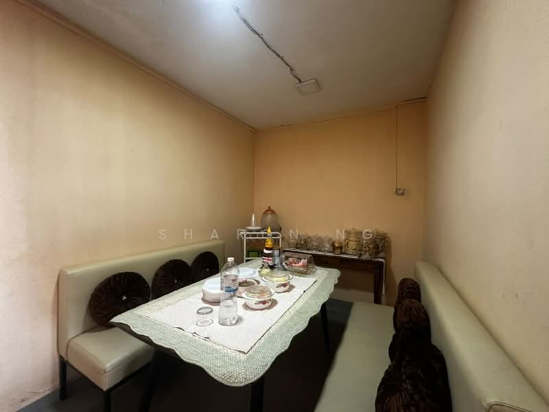 Rumah Teres 1-Tingkat untuk Dijual di Taman Ungku Tun Aminah (Skudai) - Sharon Ng - Dining Room - PropertyGuru.com.my