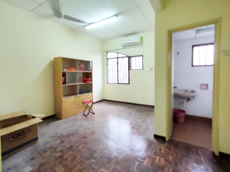 2-storey Terraced House for Sale in Bandar Damai Perdana (Cheras) - Edward Ooi - Living Room - PropertyGuru.com.my