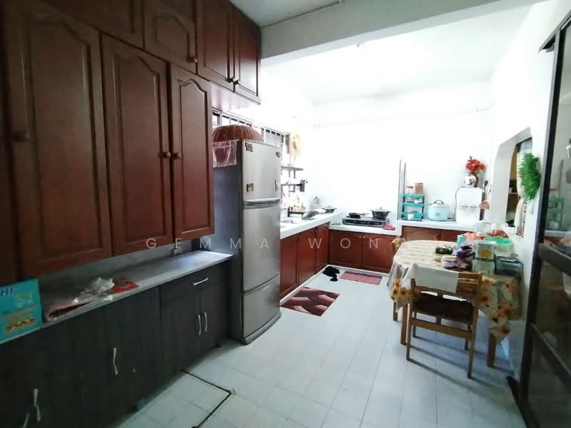 2-storey Terraced House for Sale in Taman Bukit Kempas (Tampoi) - Gemma Wong - Kitchen - PropertyGuru.com.my