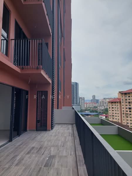 Kondominium untuk Dijual di EdgeWood Residences @ SkySanctuary - Franky Goh - Balcony - PropertyGuru.com.my