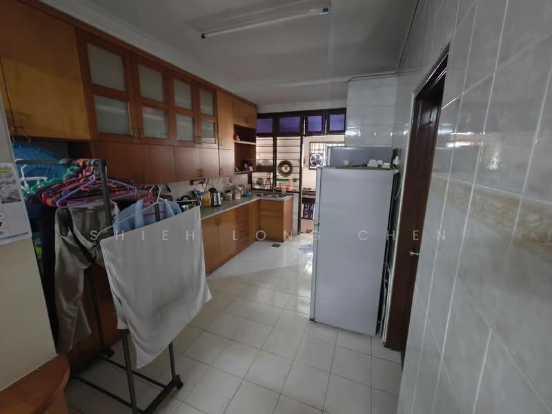 Rumah Teres 2-Tingkat untuk Dijual di Taman Desa Cemerlang (Ulu Tiram) - Shieh Long Chen - Kitchen - PropertyGuru.com.my
