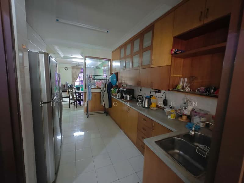 Rumah Teres 2-Tingkat untuk Dijual di Taman Desa Cemerlang (Ulu Tiram) - Shieh Long Chen - Kitchen - PropertyGuru.com.my