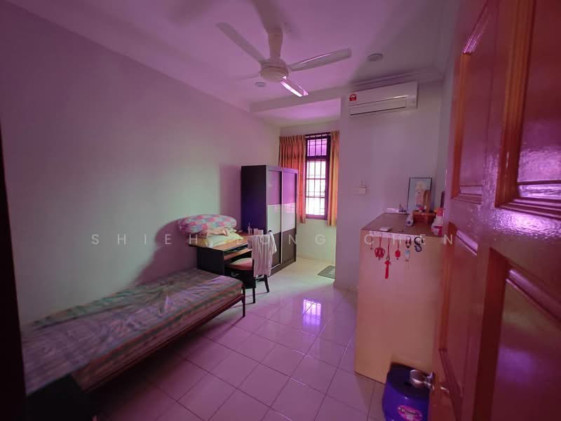 Rumah Teres 2-Tingkat untuk Dijual di Taman Desa Cemerlang (Ulu Tiram) - Shieh Long Chen - Bedroom - PropertyGuru.com.my
