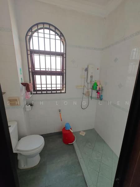 Rumah Teres 2-Tingkat untuk Dijual di Taman Desa Cemerlang (Ulu Tiram) - Shieh Long Chen - Bathroom - PropertyGuru.com.my