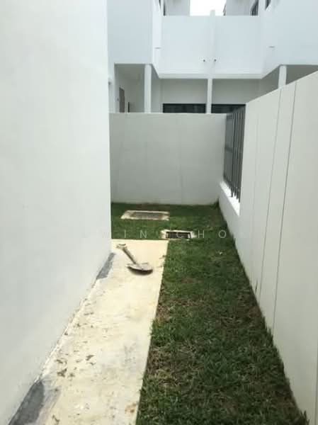 Rumah Berkembar untuk Dijual di Setia Utama (Setia Alam) - Elwin Chok - Exterior - PropertyGuru.com.my
