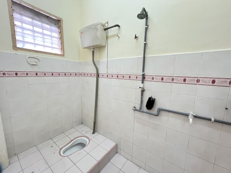 2-storey Terraced House for Rent in Taman Sentosa (Klang) - Charlie Gan - Bathroom - PropertyGuru.com.my