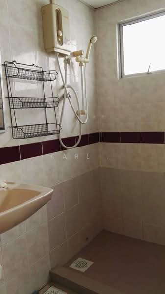 Condominium for Sale at Endah Regal Condominium - Karl . - Bathroom - PropertyGuru.com.my