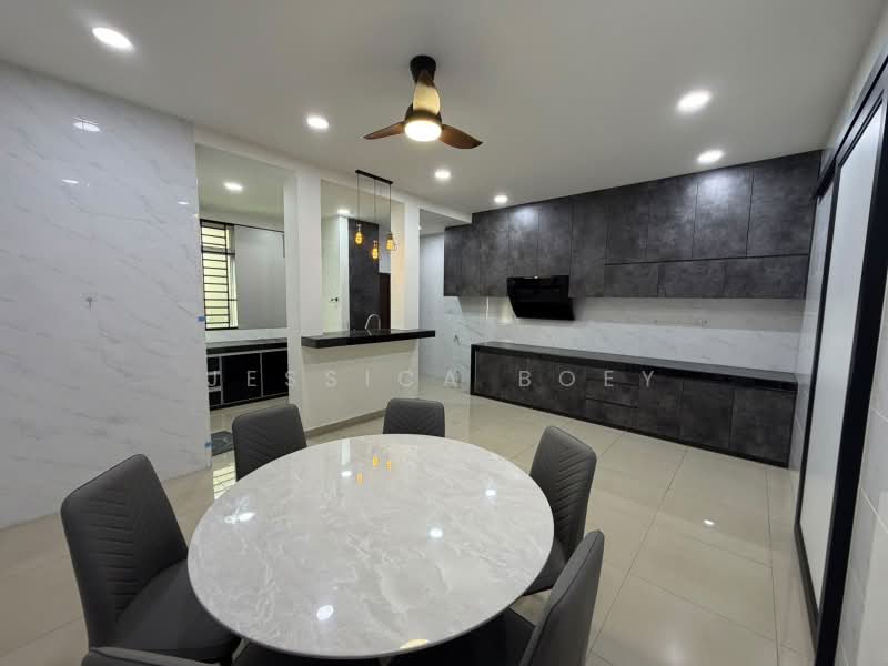 Rumah Teres 2-Tingkat untuk Disewa di Skudai (Johor) - Jessica Boey - Kitchen - PropertyGuru.com.my
