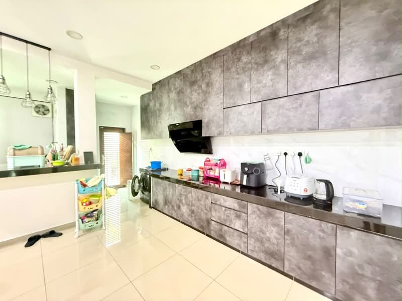 Rumah Teres 2-Tingkat untuk Disewa di Skudai (Johor) - Jessica Boey - Kitchen - PropertyGuru.com.my