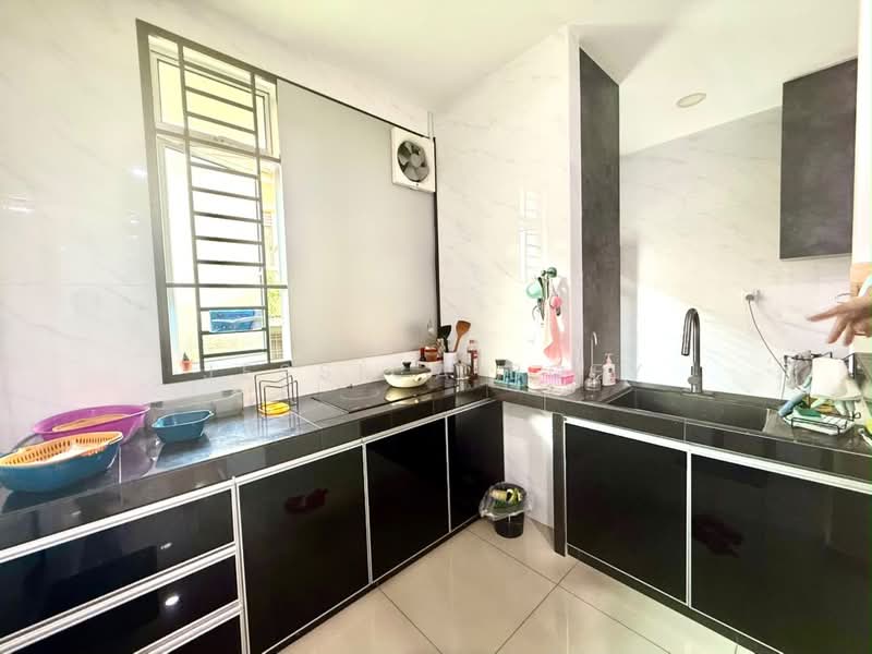 Rumah Teres 2-Tingkat untuk Disewa di Skudai (Johor) - Jessica Boey - Kitchen - PropertyGuru.com.my