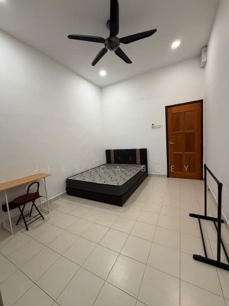 Rumah Teres 2-Tingkat untuk Disewa di Skudai (Johor) - Jessica Boey - Bedroom - PropertyGuru.com.my