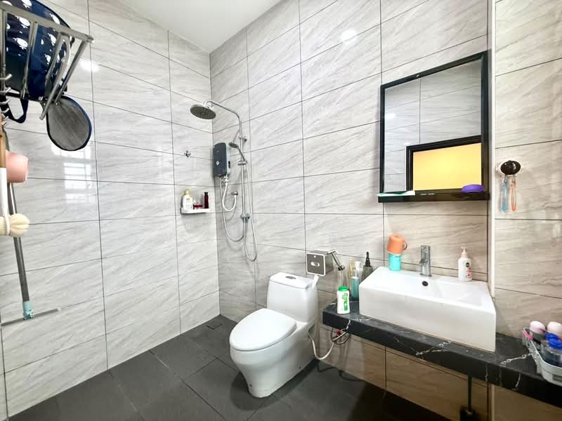 Rumah Teres 2-Tingkat untuk Disewa di Skudai (Johor) - Jessica Boey - Bathroom - PropertyGuru.com.my