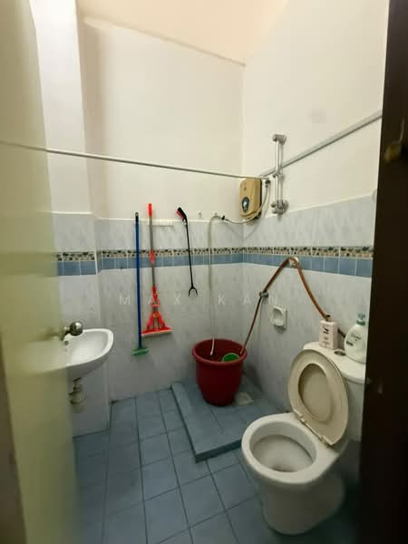 2-storey Terraced House for Sale in Taman Ehsan Jaya (Ulu Tiram) - Max Kan - Bathroom - PropertyGuru.com.my