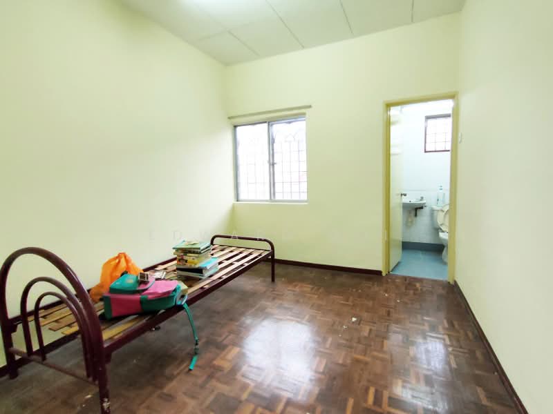 Rumah Teres 2-Tingkat untuk Dijual di Taman Bukit Belimbing (Balakong) - Edward Ooi - Bedroom - PropertyGuru.com.my