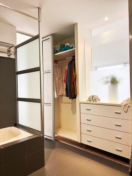 Condominium for Rent at 1 Persiaran Gurney - Jerry Tan - Bathroom - PropertyGuru.com.my