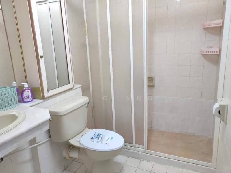 Pangsapuri untuk Dijual di Bukit Dumbar Permai - Ms Chang - Bathroom - PropertyGuru.com.my