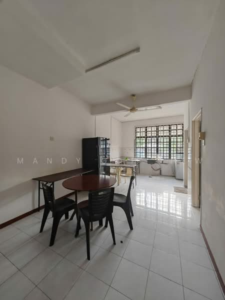 Rumah Teres 2-Tingkat untuk Disewa di Taman Daya (Johor Bahru) - Mandy Goh Siew Li - Kitchen - PropertyGuru.com.my
