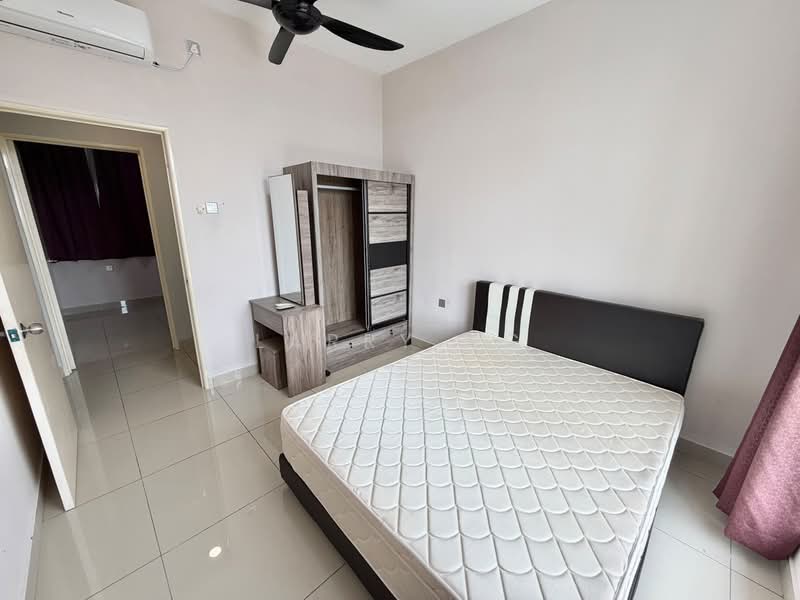 Kediaman Servis untuk Dijual di Twin Danga Residence - Larry Ng - Bedroom - PropertyGuru.com.my