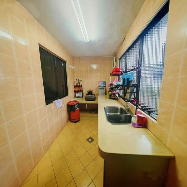2-storey Terraced House for Sale in Taman Kepong (Kepong) - Suki Tan - Kitchen - PropertyGuru.com.my