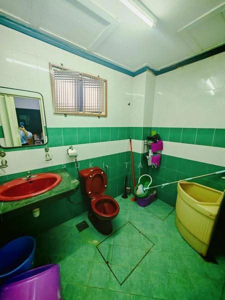 2-storey Terraced House for Sale in Taman Kepong (Kepong) - Suki Tan - Bathroom - PropertyGuru.com.my