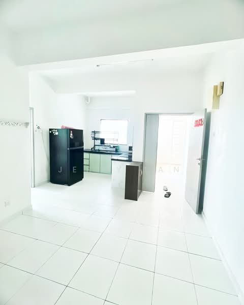 Condominium for Rent at The Golden Triangle Condominium - Jerry Tan - Kitchen - PropertyGuru.com.my