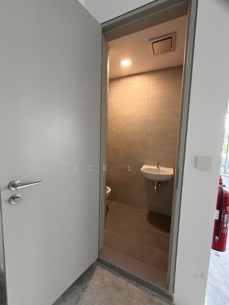 Kedai untuk Disewa di Tanjung Tokong (Penang) - Jack Law - Bathroom - PropertyGuru.com.my
