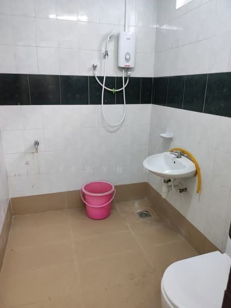 Rumah Teres 2-Tingkat untuk Dijual di Taman Desa Cemerlang (Ulu Tiram) - Irwyn Ng - Bathroom - PropertyGuru.com.my