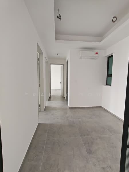 Kondominium untuk Dijual di SkyVogue - Franky Goh - Corridor - PropertyGuru.com.my