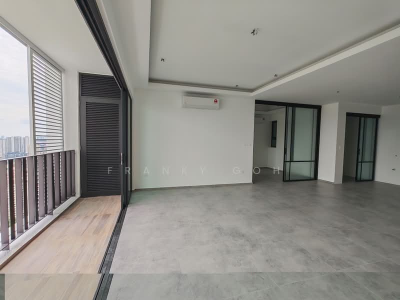 Kondominium untuk Dijual di SkyVogue - Franky Goh - Balcony - PropertyGuru.com.my