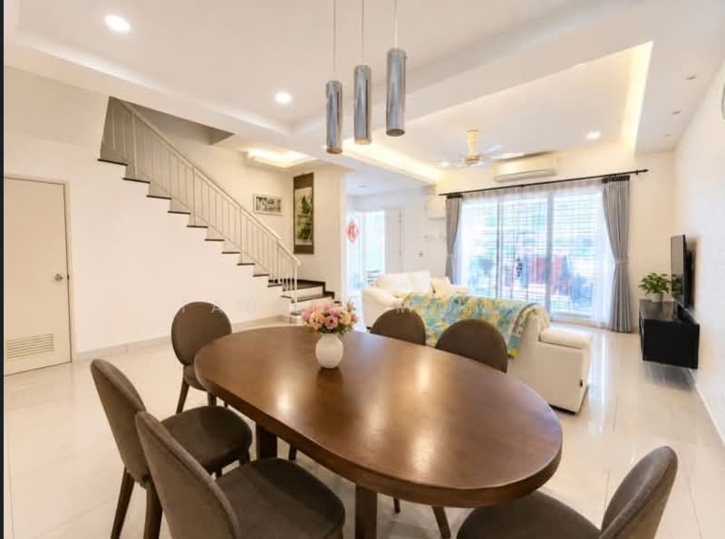 Rumah Teres untuk Dijual di Kemuning Utama (Shah Alam) - Tabris Wong - Living Room - PropertyGuru.com.my