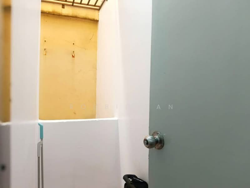 Pangsapuri untuk Disewa di Nusa Bestari Shoplot Apartment - Robbie Tan - Interior - PropertyGuru.com.my