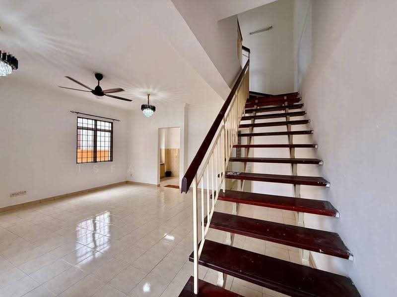 Rumah Kluster untuk Dijual di Bandar Puncak Alam (Puncak Alam) - Isfarizal fazz - Living Room - PropertyGuru.com.my