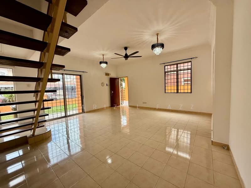 Rumah Kluster untuk Dijual di Bandar Puncak Alam (Puncak Alam) - Isfarizal fazz - Living Room - PropertyGuru.com.my