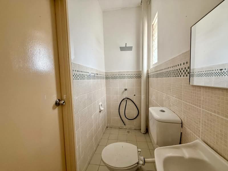 Rumah Kluster untuk Dijual di Bandar Puncak Alam (Puncak Alam) - Isfarizal fazz - Bathroom - PropertyGuru.com.my