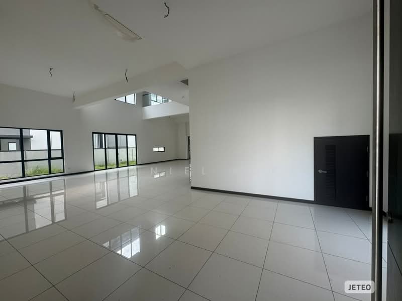 Bungalow House for Sale in Bandar Tropicana Aman (Telok Panglima Garang) - Daniel Kok - Living Room - PropertyGuru.com.my